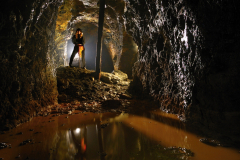 Vytěžená dobývka v větším dole u Kralovic - po sesuvu svahu na vchod nepřístupném