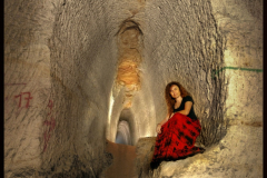 Částečně odpadlý strop