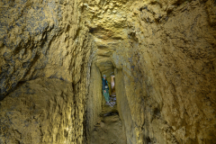 Zapomenutá štola na jedné zahradě v Roztokách u Prahy